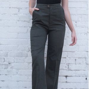 ❤️SOLD❤️NEW Brandy Melville Green Plaid Pants